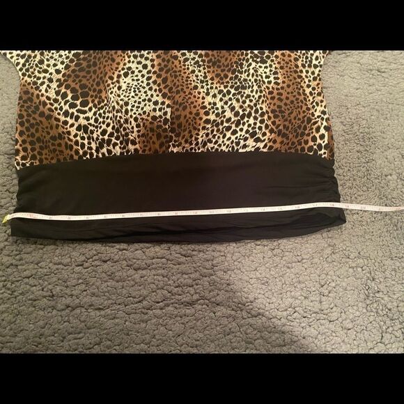Julie’s Closet Cold Shoulder Leopard Print Sz 1X - Picture 5 of 13
